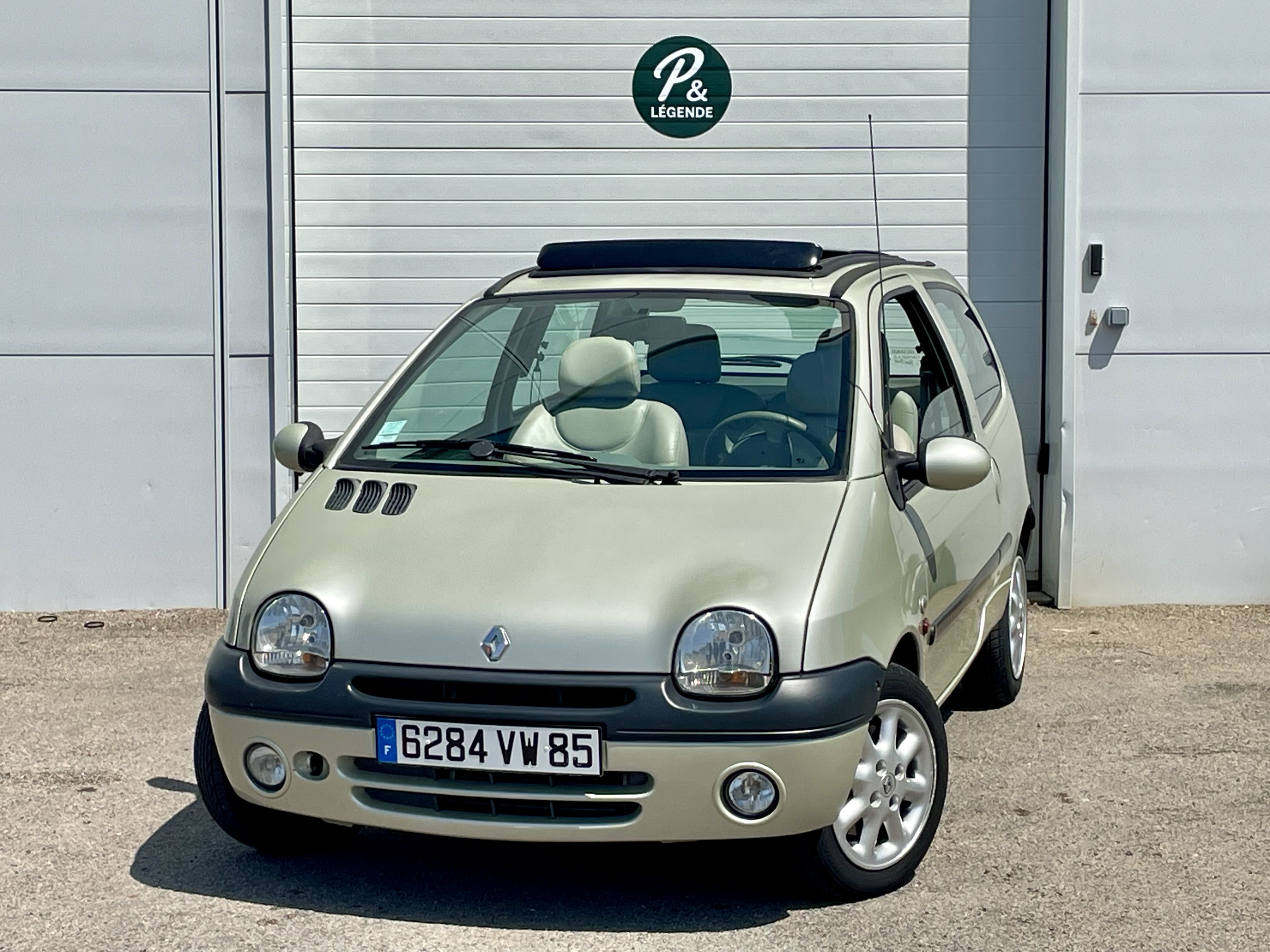 RENAULT